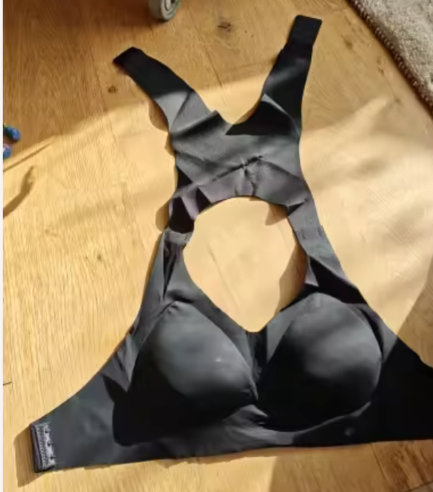 <h2>Reviews with media</h2>